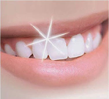 A Guide to Naturally Cleaner and Whiter Teeth