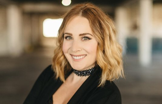 Q & A with Clove & Hallow Founder Sarah Biggers